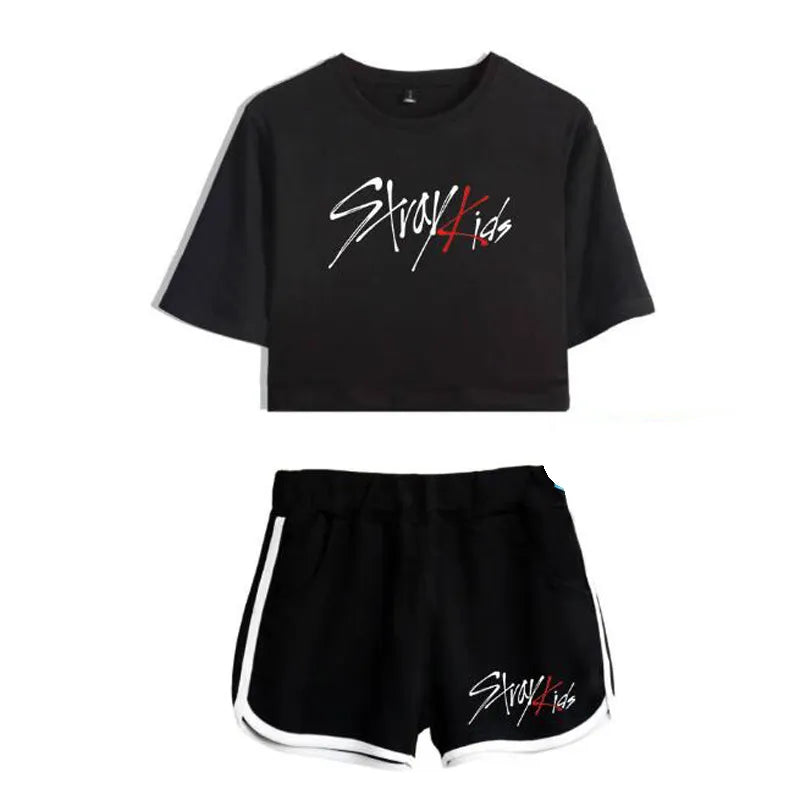 Conjuntos de verano para mujer estilo coreano KPOP Stray Kids Top corto de manga corta + Pantalones cortos, trajes para el sudor, chándales para mujer, traje de dos piezas