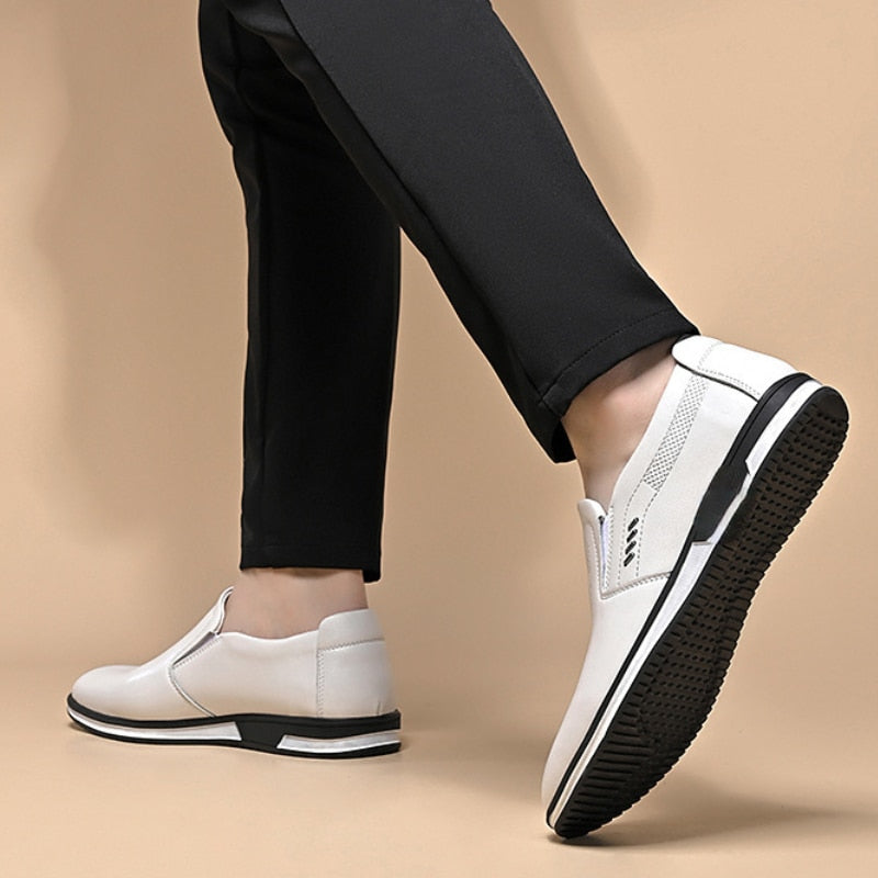 Zapatos de cuero blanco Para Hombre, mocasines informales de estilo británico a la moda de gran tamaño, zapatos vulcanizados Para caminar, zapatos Para Hombre