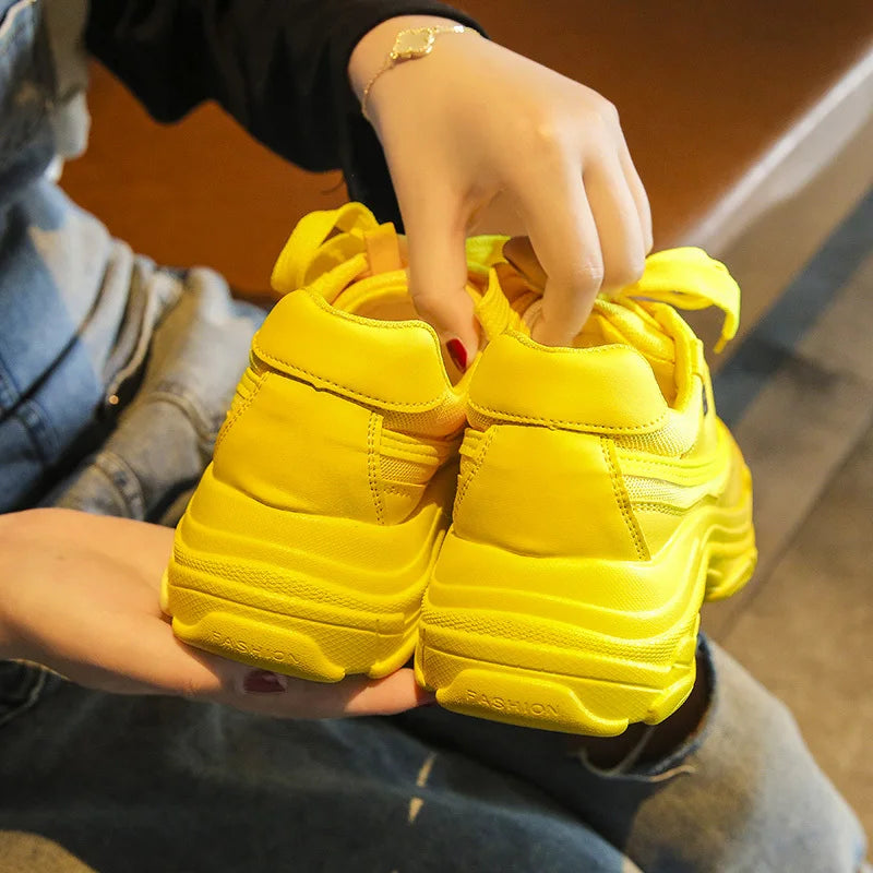 Comemore zapatillas nuevas de primavera para mujer, zapatos deportivos informales con plataforma, zapatillas de deporte a la moda, cesta de encaje Amarillo, calzado grueso para mujer 2022