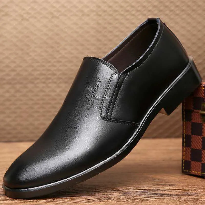 Nuevos zapatos náuticos de cuero genuino para hombre, calzado transpirable de suela blanda para tiempo libre, zapatos planos de cuero de vaca para hombre