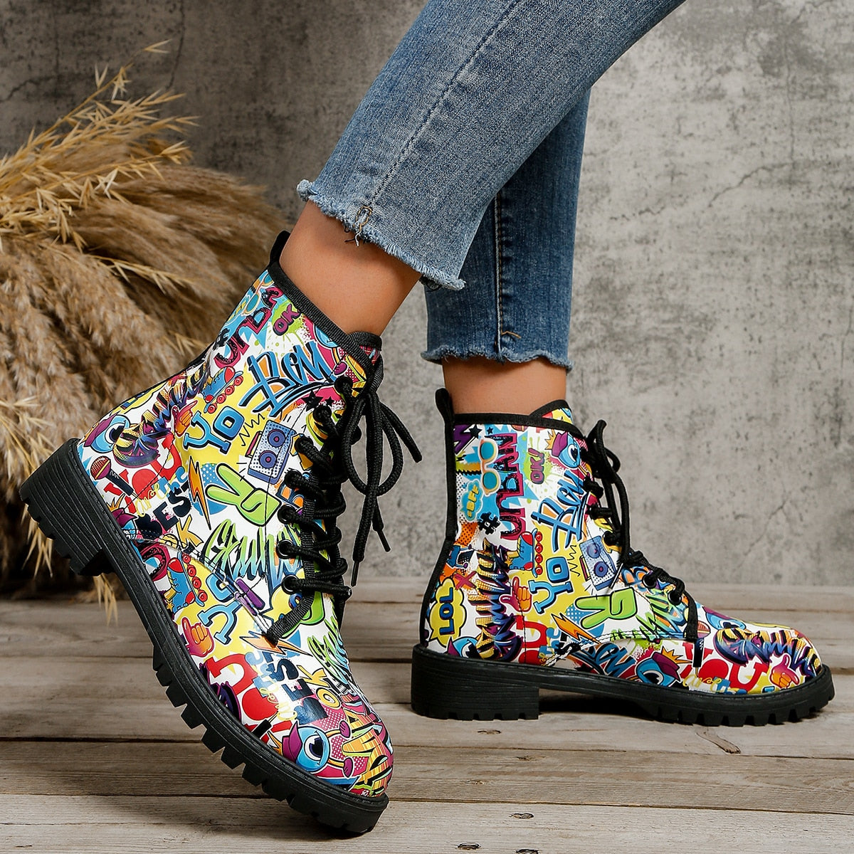 Botas Martin de moda para mujer, botas cortas con grafiti, suela gruesa, versátiles, a la moda, novedad de 2023