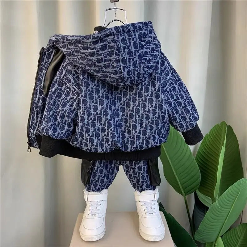 2023 Conjunto de ropa vaquera con capucha y cremallera para niños de 1 a 10 años, abrigo para bebé, conjunto de ropa gruesa de felpa vaquera de retales de PU para invierno.