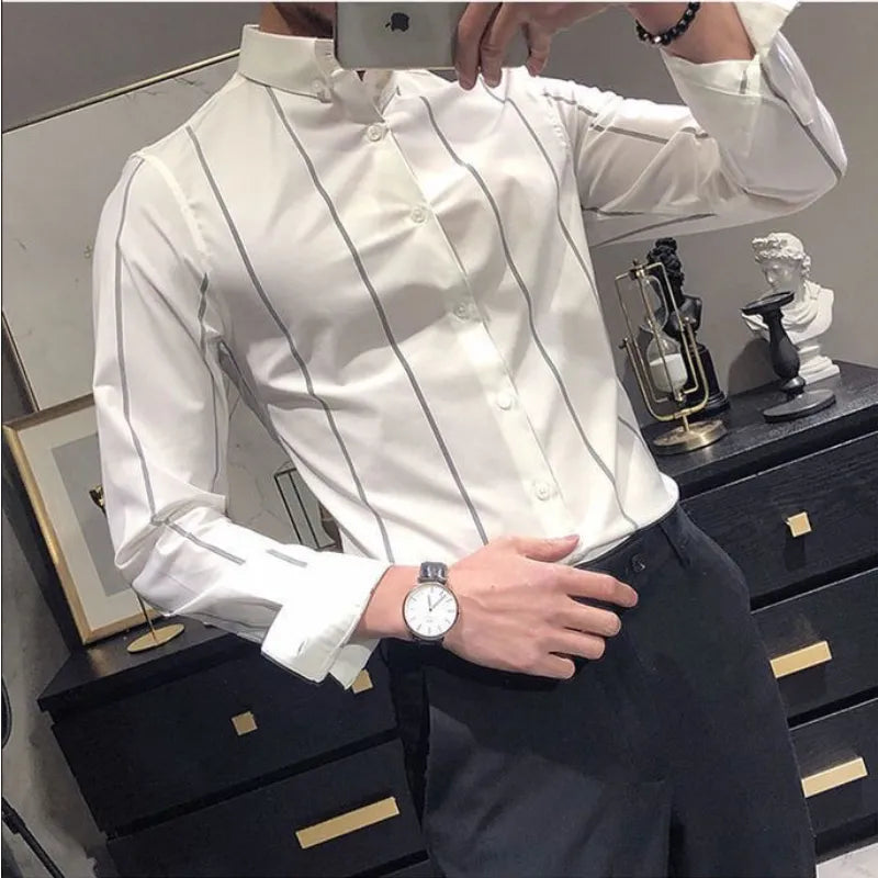 Camisa para hombre, moda coreana, estilo básico a rayas, traje ajustado sin planchar, cuello POLO, moda de un solo pecho, viaje ,informal,blanca o negra